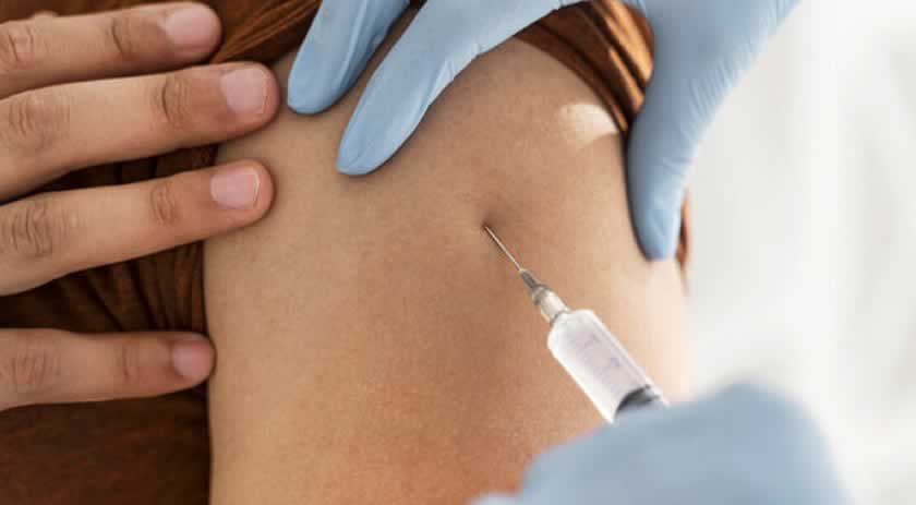 Quase 70% dos brasileiros já tomaram duas doses da vacina contra Covid-19