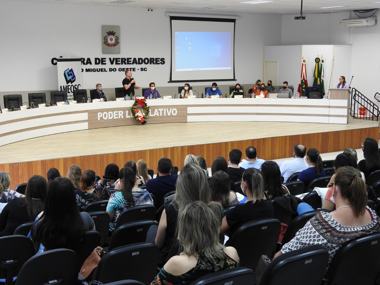 Etapa Regional Da IV Conferência Nacional De Educação Foi Re