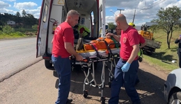 Trabalhador de Flor da Serra do Sul é atropelado na BR-163 e socorrido pelos bombeiros e Samu