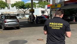 Procon de Chapecó pesquisa preço de combustíveis em mais de 20 postos do município
