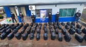 Polícia apreende carga de tênis ilegal avaliada em mais de 3 milhões de pesos
